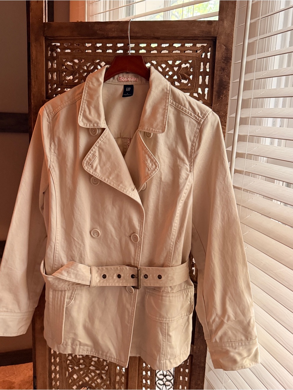 GAP Women's Cream Double-Breasted Belted Trench Jacket